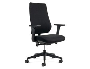 Cadeira de direcao rocada bracos regulaveis base polimero encosto e assento tecido anti fogo preto 610x680x1075 mm
