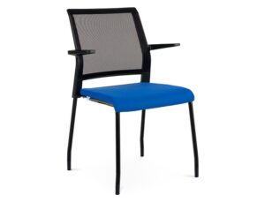 Cadeira rocada confidente bracos fixos estrutura metalica assento tecido anti fogo azul encosto malha 575x585x885 mm