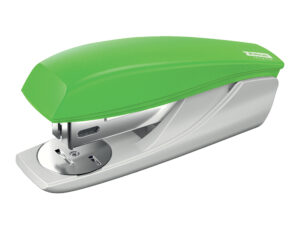 Agrafador petrus 210 reycle verde capacidade 25 folhas usa agrafes 22/6